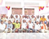 ऊसदरासाठी शेतकरी संघटनांचे बेमुदत धरणे सुरू