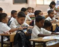 जाऊ  शब्दांच्या गावा – शाळा आणि चाळ