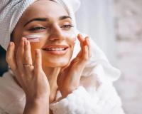 40 नंतर त्वचेची निगा राखण्यासाठी ‘हे’ दोन व्हिटॅमिन्स ठरतील फायदेशीर….