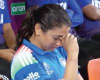 विश्वचषकात चांगली कामगिरी करूनही ICC वनडे फलंदाजांच्या क्रमवारीत स्मृती मानधनाची दुसऱ्या क्रमांकावर घसरण