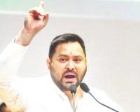 मुख्यमंत्रीपदासाठी तेजस्वींना सर्वाधिक पसंती, निवडणूकपूर्व सर्व्हे