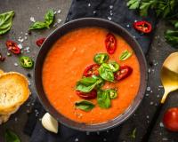 थंडीत करुन बघा असे मस्त दाटसर टेस्टी टोमॅटो सूप