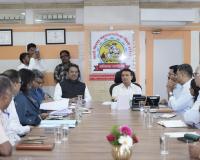 मोठ्या प्रकल्पांपेक्षा मूलभूत सुविधा सोडविण्यावर भर द्या : खासदार श्रीरंग बारणे 