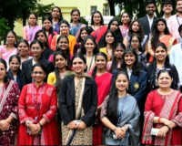 विद्यार्थी एक दिवसाचे प्राचार्या, उपप्राचार्या आणि प्राध्यापक; शिक्षक दिनाचा अनोखा उपक्रम