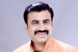 माजी नगरसेवक संदीप वाघेरे यांच्या वाढदिवसानिमित्त महाआरोग्य शिबिराचे आयोजन
