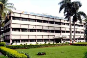 डिबेंचर कपातीसह मुदतवाढीचा डाव टाकणारा तो कोण? ‘गोकुळ’च्या वर्तुळात उलटसुलट चर्चेला उधाण