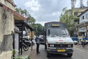 पुणे बाजार समितीत वाहन प्रवेश टेंडरमध्ये घोटाळा! अडीच वर्षात काम न करता ठेकेदाराला दिले 70 लाख