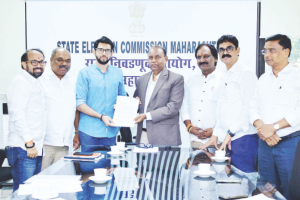 मतदार यादीतील गेंधळ दूर करा! हरकतींसाठी 21 दिवस द्या… अन्यथा निवडणूक रद्द करा! उद्धव ठाकरे आणि राज ठाकरे यांची मागणी
