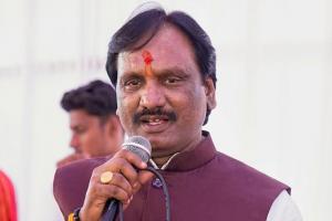 घरात बसून सिगारेट फुकणार्‍यांनी उद्धव ठाकरे यांच्या दौर्‍यावर बोलू नये, पालकमंत्री शिरसाट यांना दानवे यांचे सडेतोड उत्तर