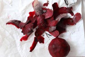 बीटच्या सालींचे इतके फायदे तुम्हाला माहित नसतील, सौंदर्यापासून ते बागकामापर्यंत असा करा उपयोग