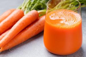 दररोज गाजराचा ज्युस पिल्याने काय होते? खरंच वजन वाढते का? जाणून घ्या