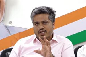 मतदार याद्यांचा घोळ सत्तेतील मित्रपक्षांसाठी अवघड जागेचं दुखणं, रोहित पवार यांचा महायुतीवर निशाणा