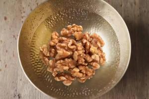 अक्रोड भिजवून खाल्ल्यास होतील हे फायदे, वाचून तुम्ही आश्चर्यचकीत व्हाल