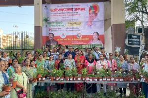 पिंपरी-चिंचवडमध्ये उन्नती सोशल फाऊंडेशन तर्फे १००० वृक्षांचे वाटप