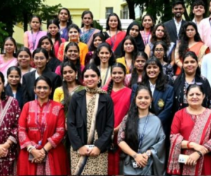 विद्यार्थी एक दिवसाचे प्राचार्या, उपप्राचार्या आणि प्राध्यापक; शिक्षक दिनाचा अनोखा उपक्रम
